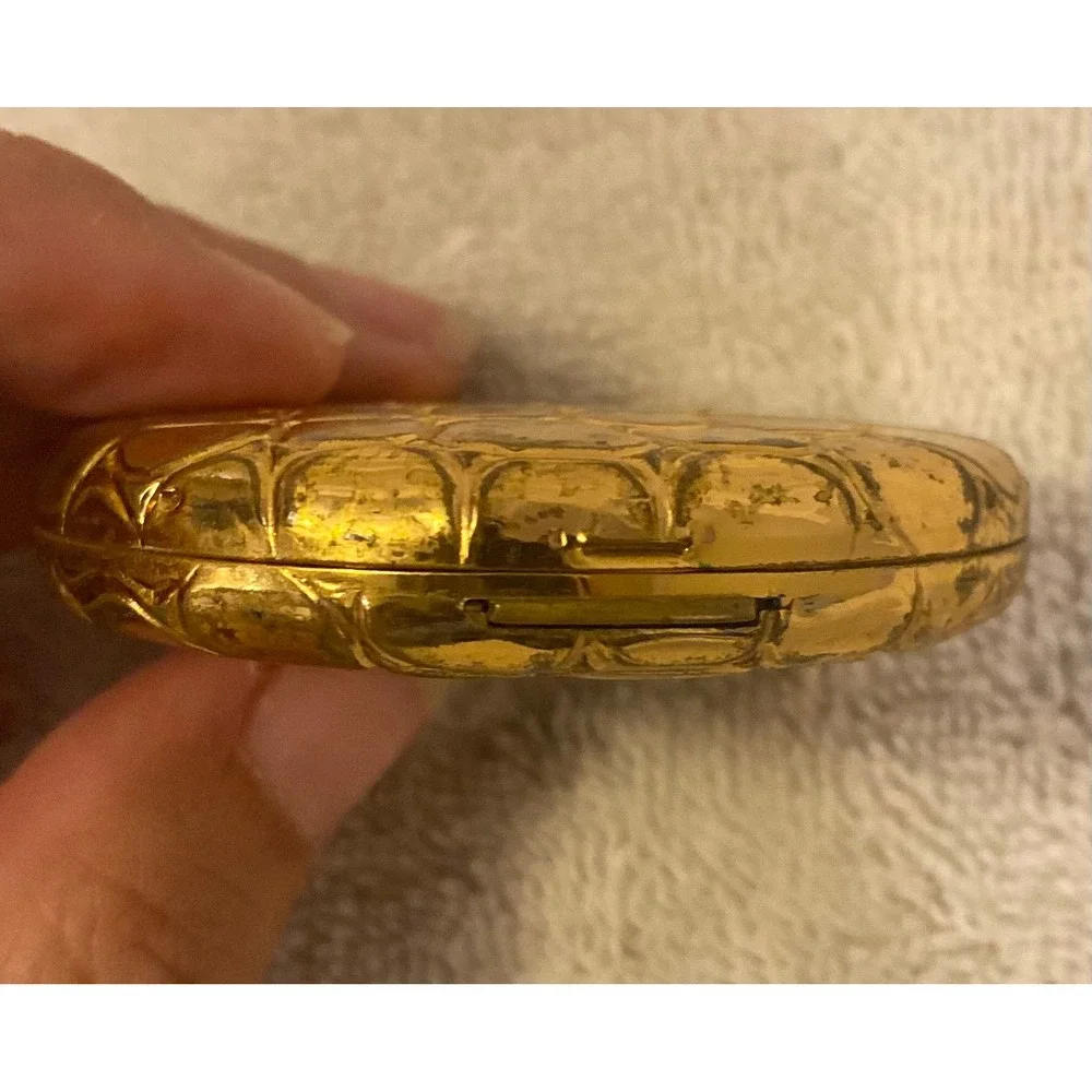 Vintage Estee Lauder‎ Gold Crocodile Embossed Powder Compact Mirror Collectible